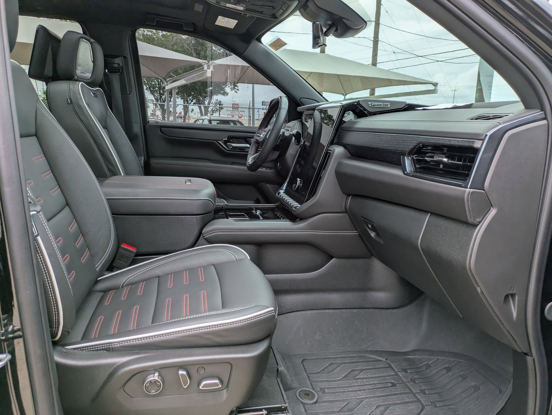 2025 Gmc Yukon AT4 Ultimate photo 28