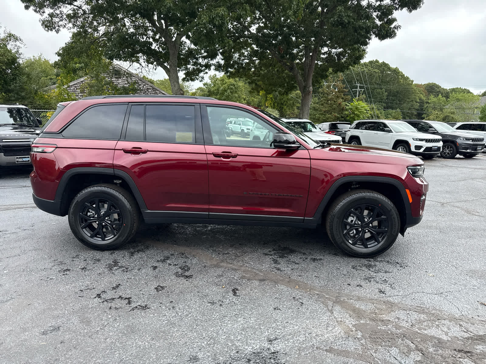 2025 Jeep Grand Cherokee Altitude X photo 2