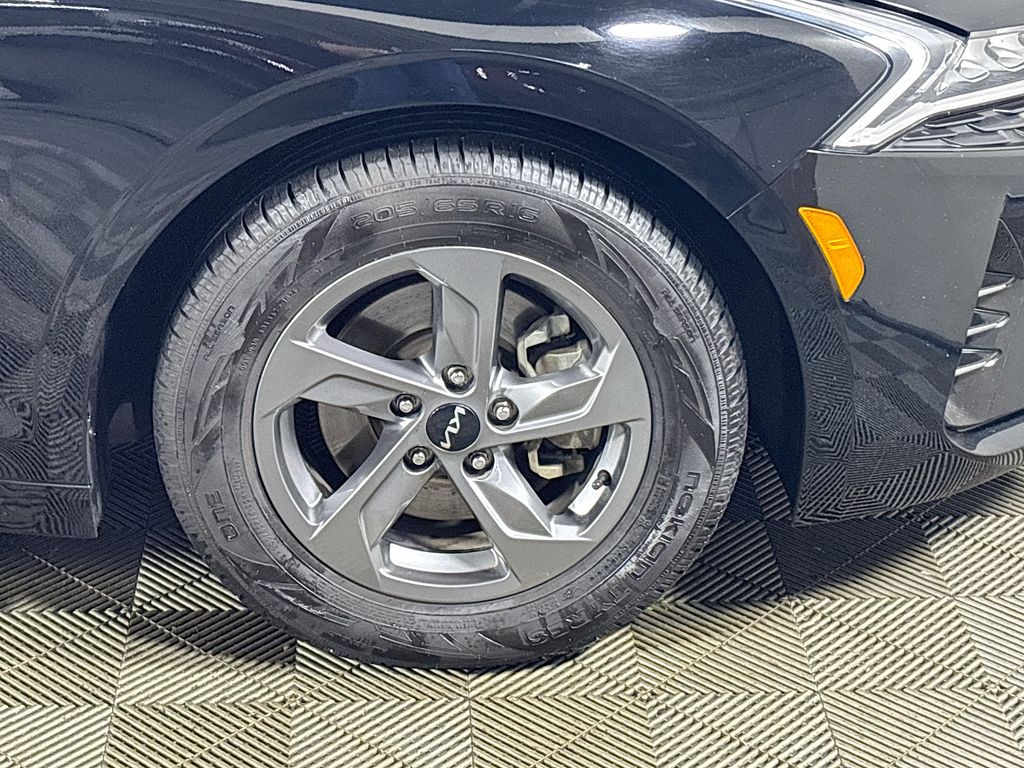 2023 Kia K5 LXS photo 18