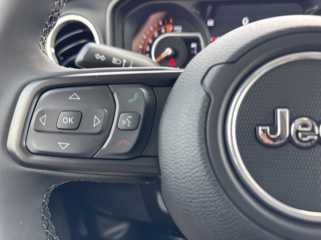 2025 Jeep Gladiator Sport photo 18
