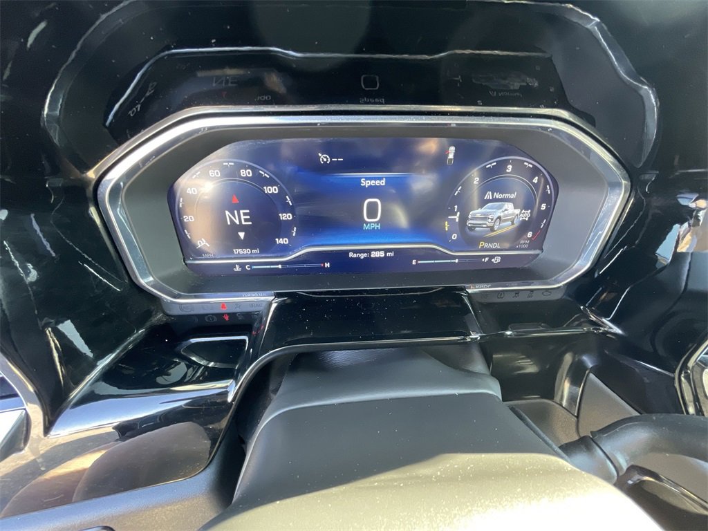 2024 Chevrolet Silverado 1500 LT photo 9