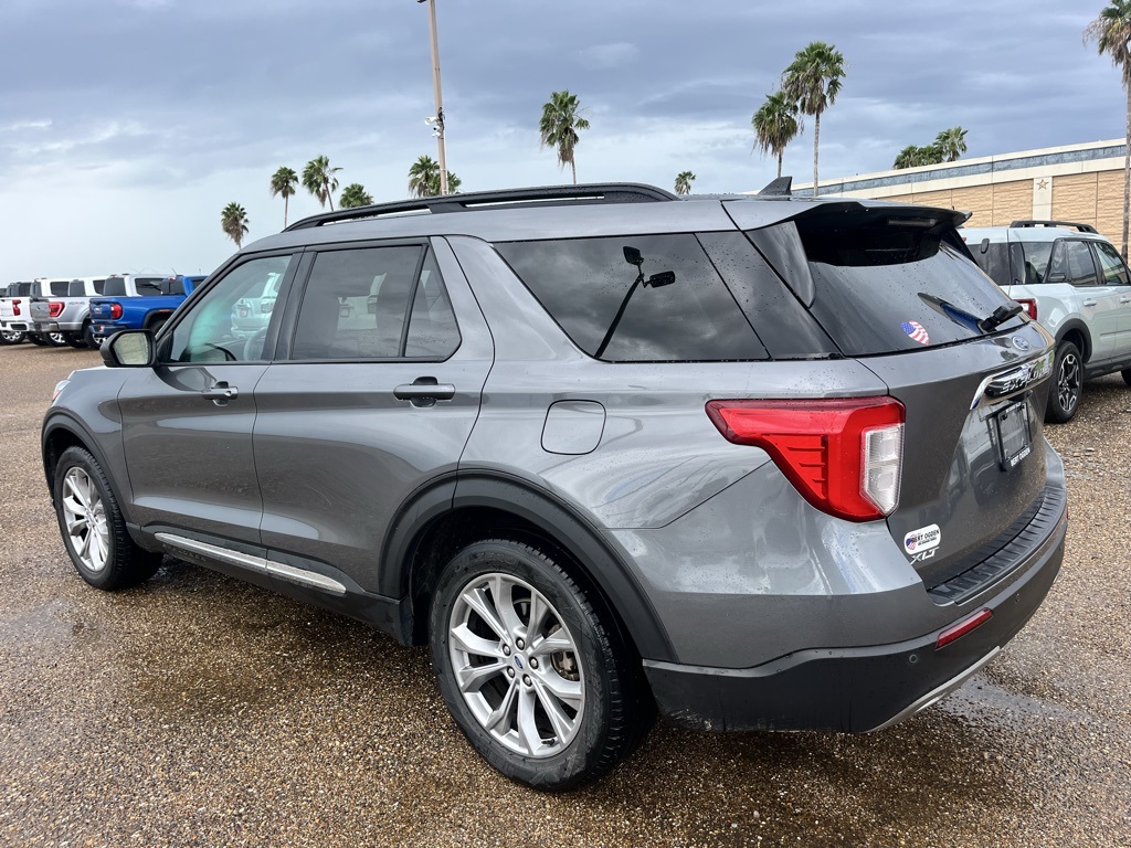 2023 Ford Explorer XLT photo 3