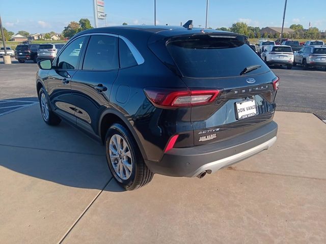2023 Ford Escape Active photo 2