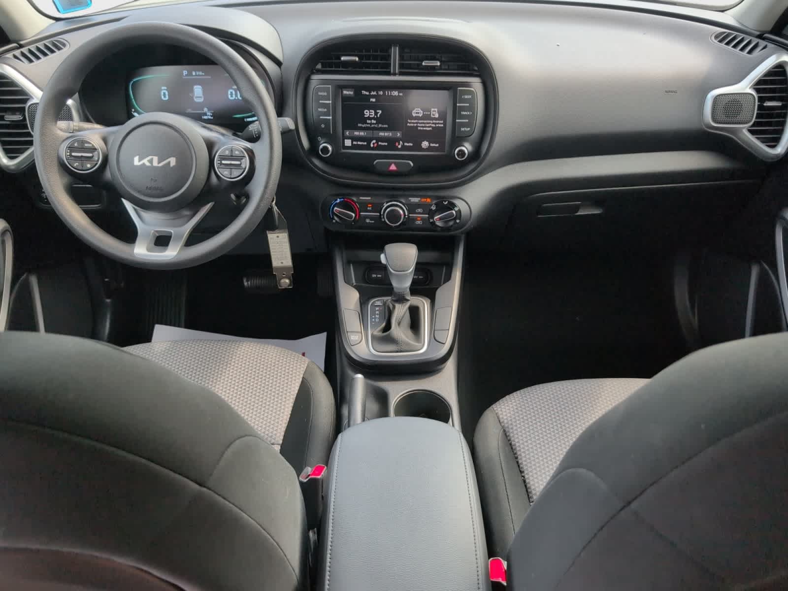 2023 Kia Soul LX photo 12