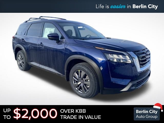 2025 Nissan Pathfinder SV's photo