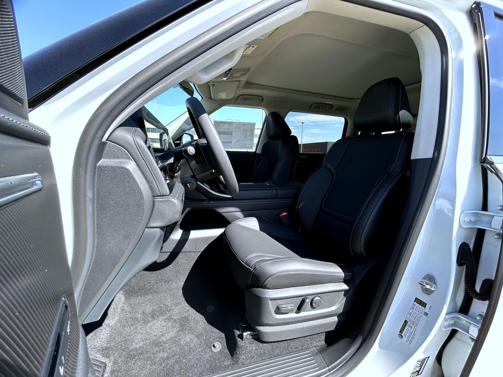 2026 Infiniti QX80 Pure photo 7