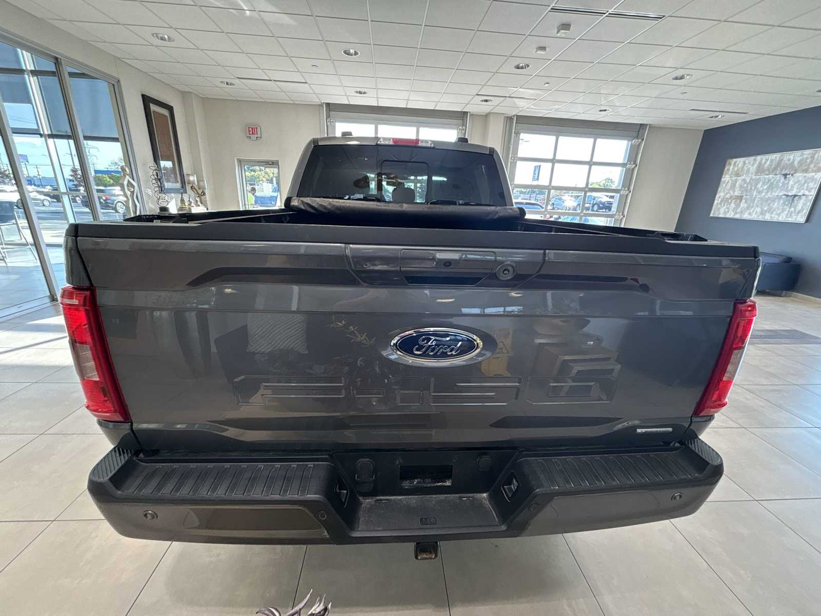 2022 Ford F-150 XLT photo 3
