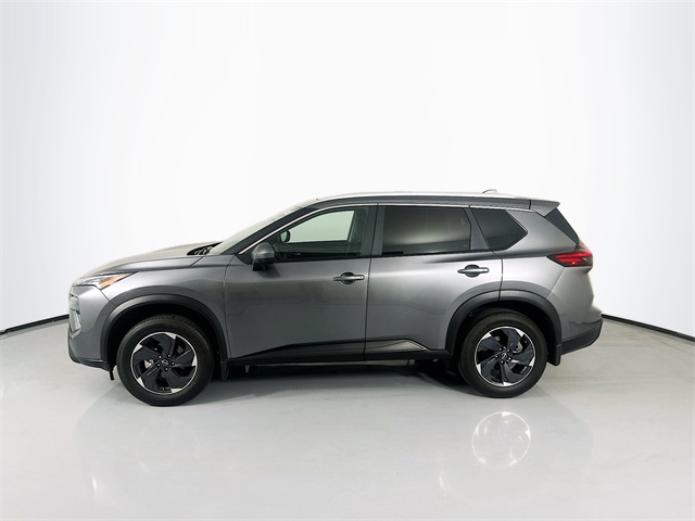 2024 Nissan Rogue SV photo 4