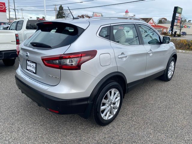 2022 Nissan Rogue Sport SV photo 2