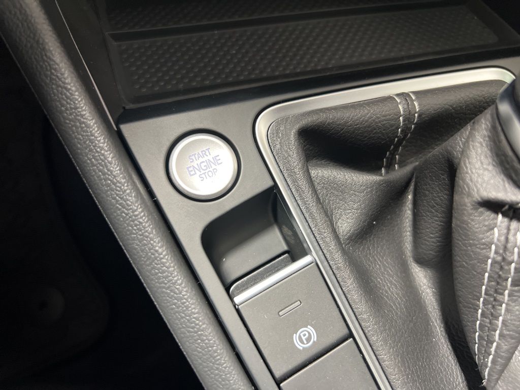 2025 Volkswagen Jetta 1.5T SE photo 37