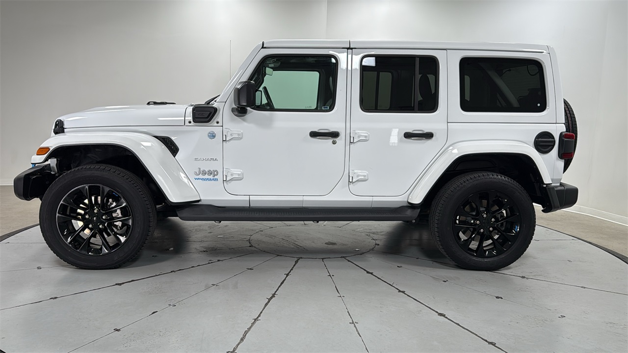 2022 Jeep Wrangler Unlimited Sahara 4xe photo 8