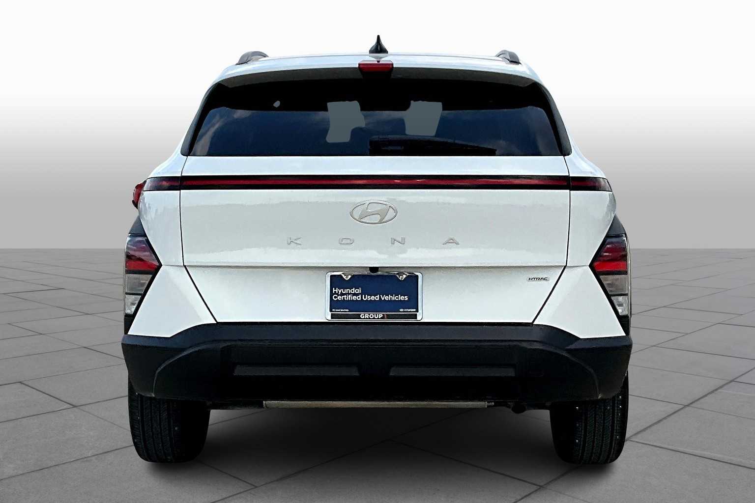 2024 Hyundai Kona SEL photo 4