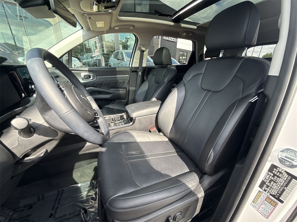 2023 Kia Sorento SX photo 8