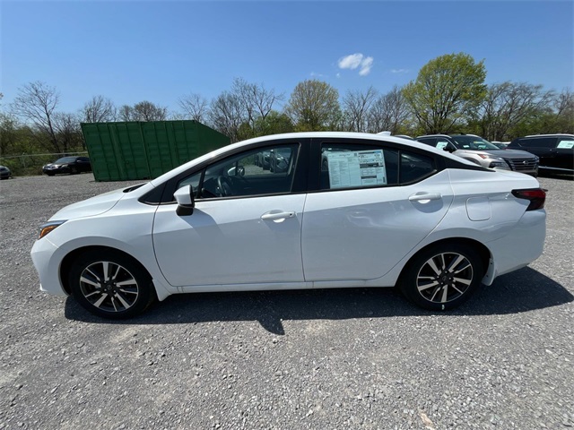 2025 Nissan Versa SV photo 4