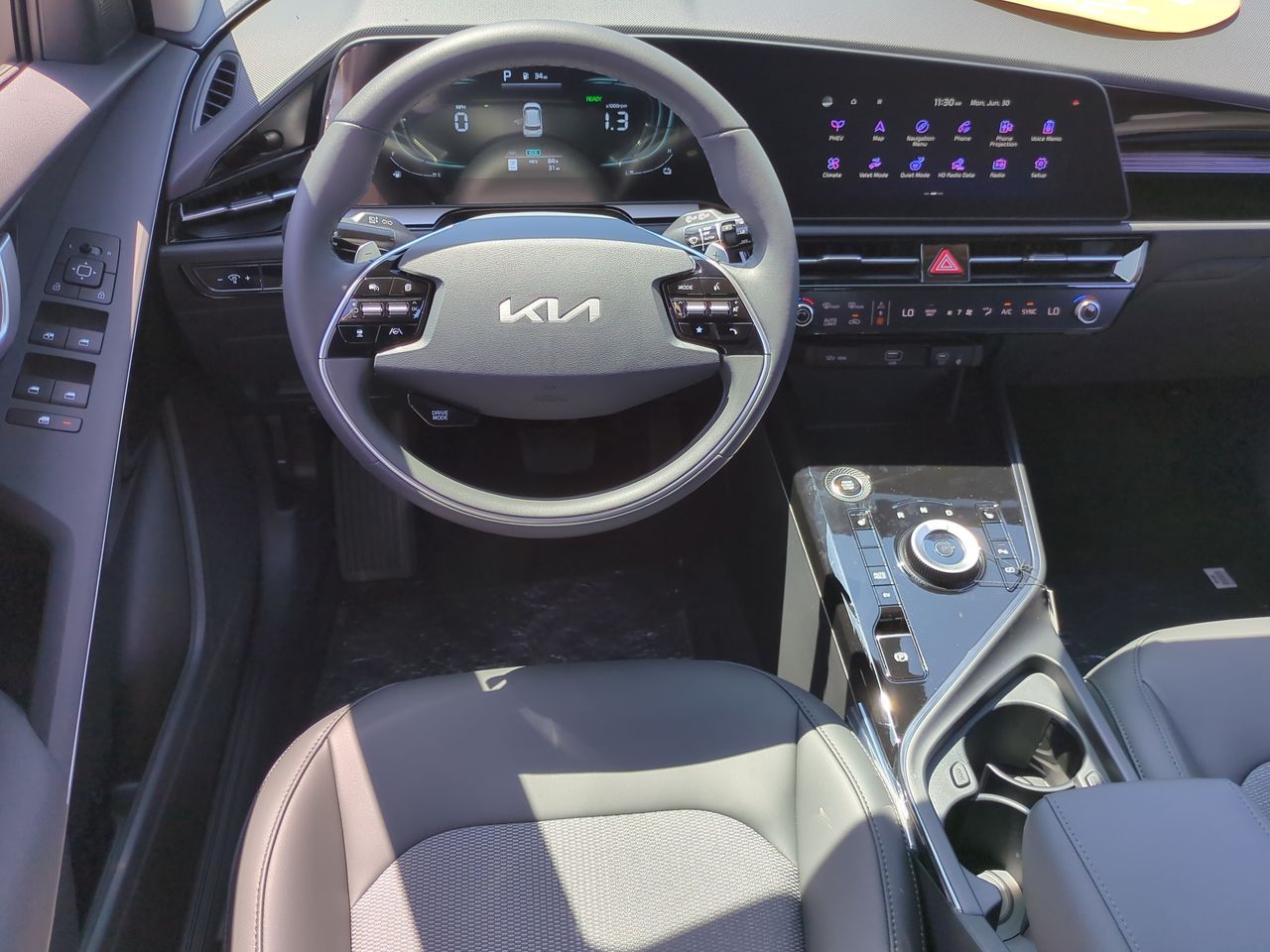 2025 Kia Niro Plug-In Hybrid EX photo 16