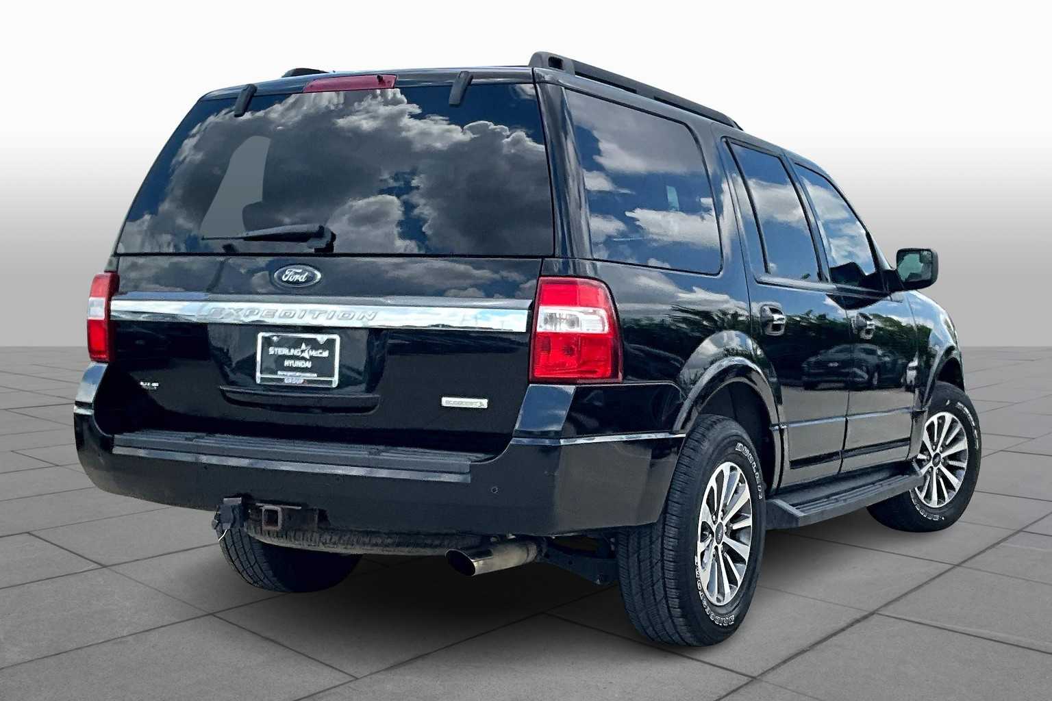 2017 Ford Expedition XLT photo 10
