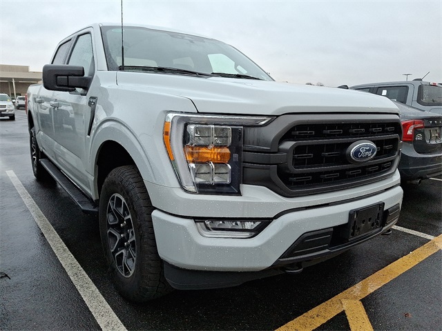 2023 Ford F-150 XLT photo 3