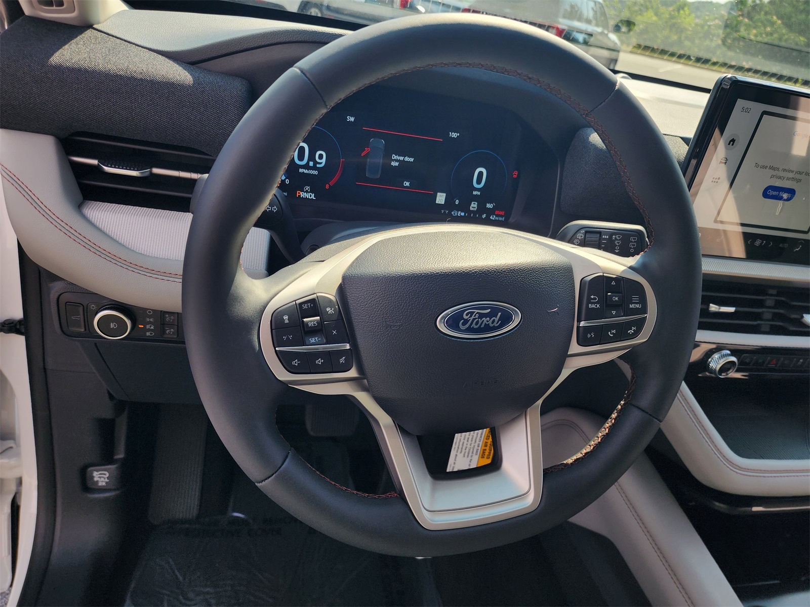 2025 Ford Explorer photo 15