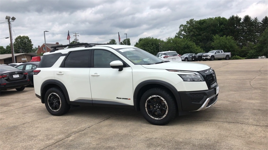 2023 Nissan Pathfinder Rock Creek photo 2