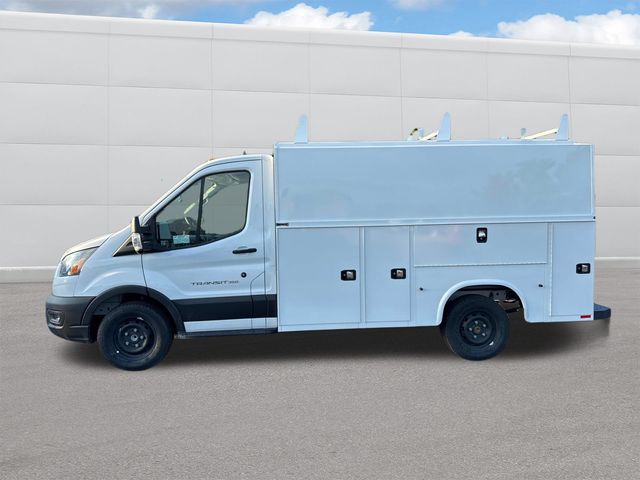 2025 Ford Transit Cutaway photo 2