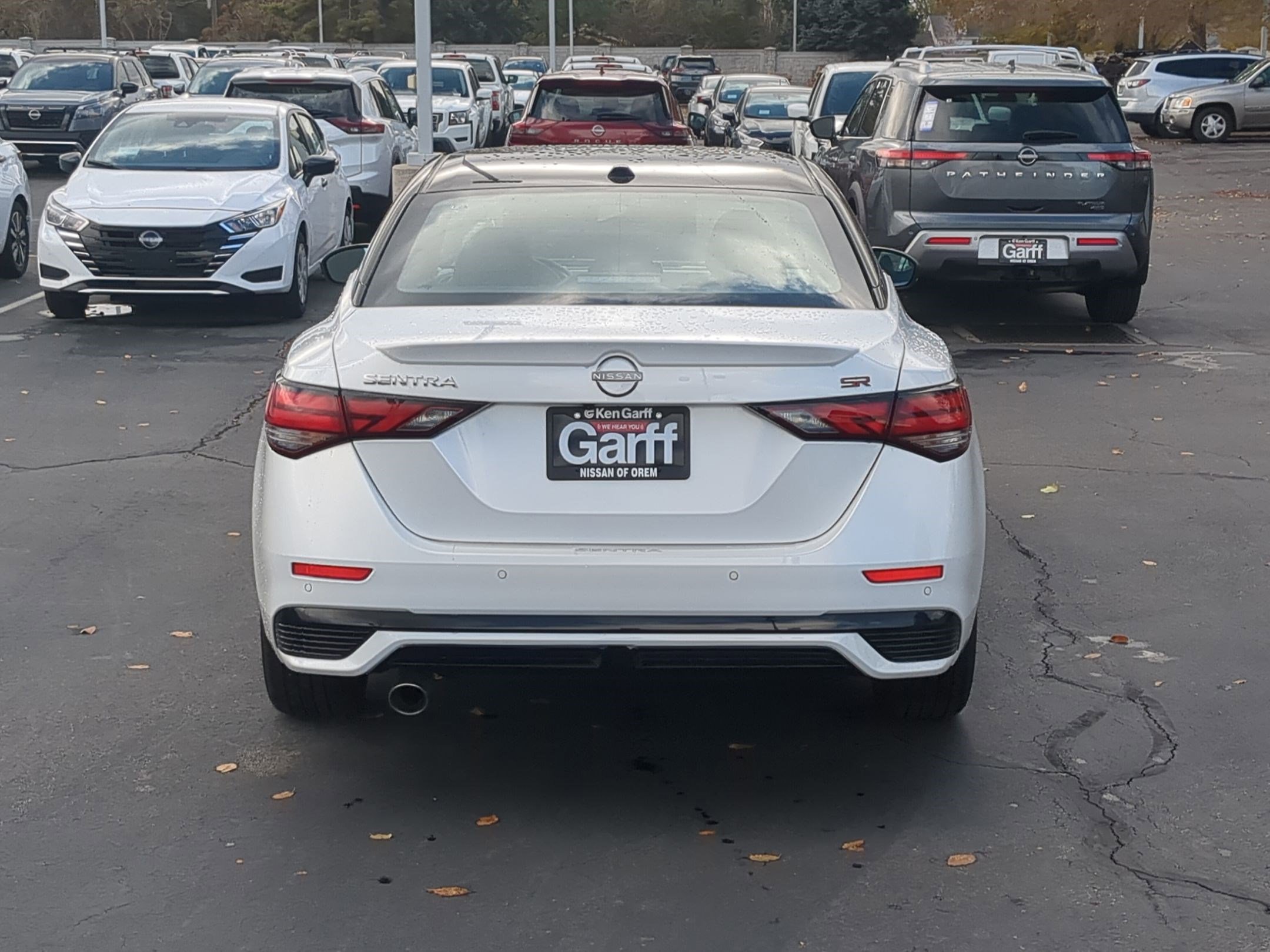 2025 Nissan Sentra SR photo 4