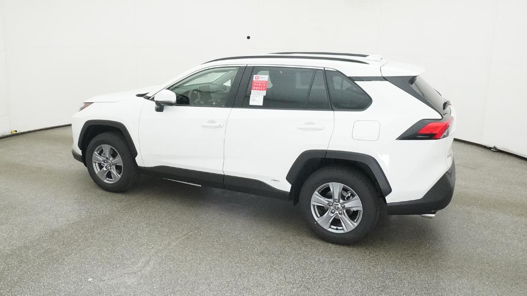 2025 Toyota RAV4 Hybrid LE photo 10
