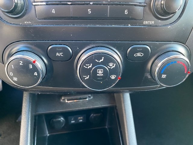 2016 Kia Forte LX photo 11