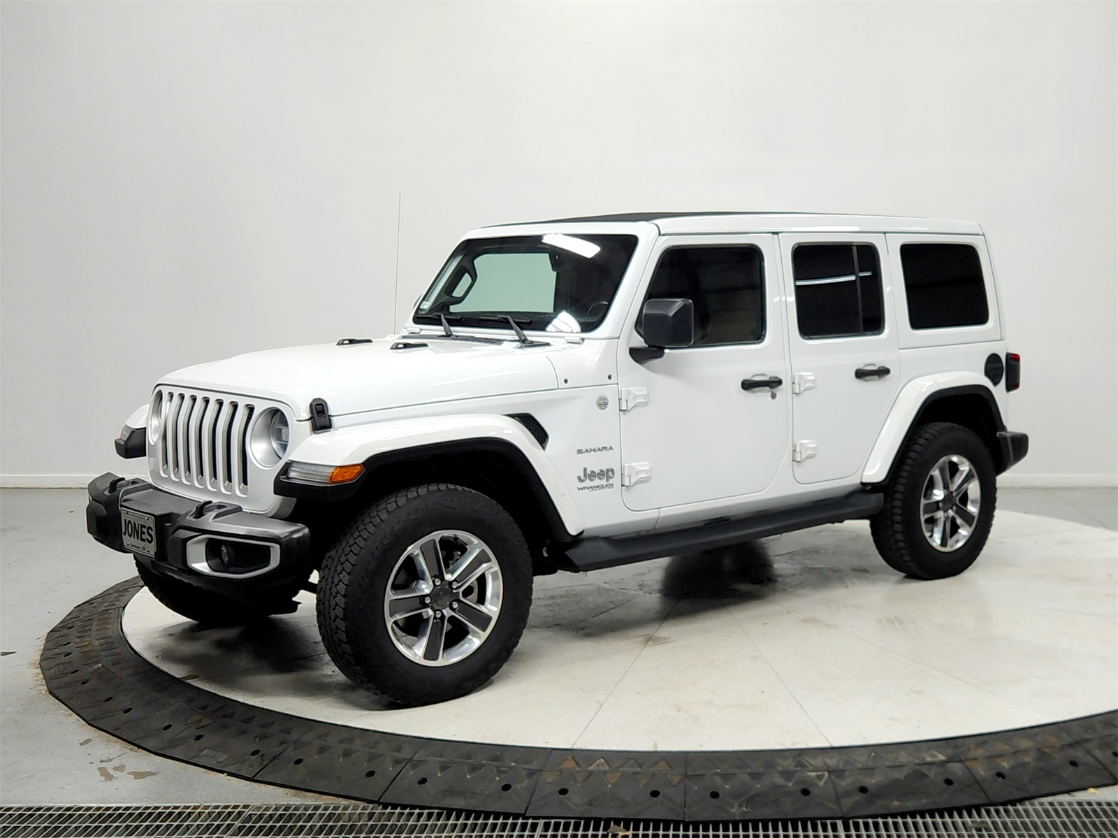 2021 Jeep Wrangler Unlimited Sahara photo 3