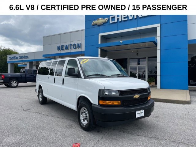 2024 Chevrolet Express Passenger 3500 1LS
