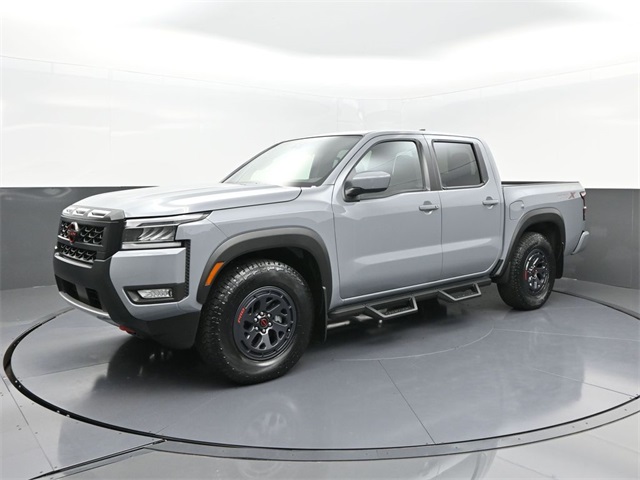 2025 Nissan Frontier PRO-X's photo