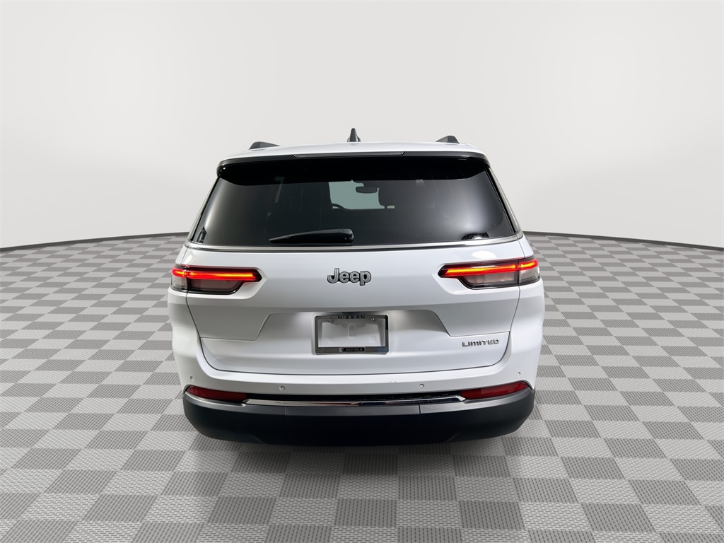 2024 Jeep Grand Cherokee Limited photo 3