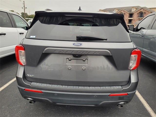 2022 Ford Explorer XLT photo 2