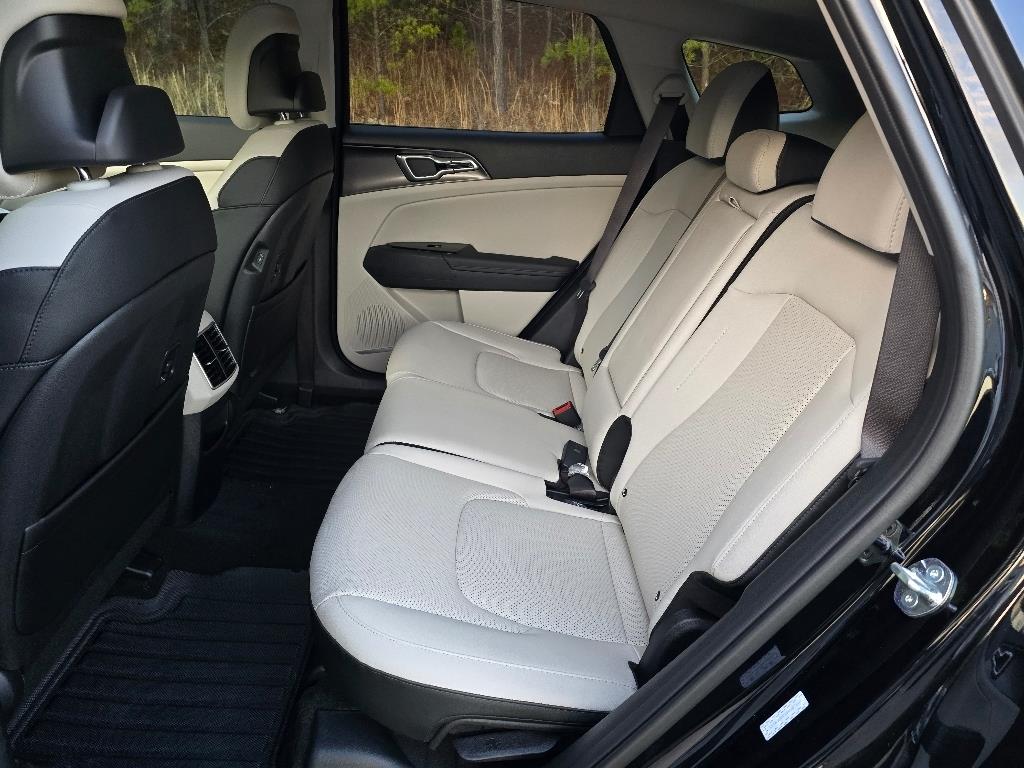 2025 Kia Sportage EX photo 4
