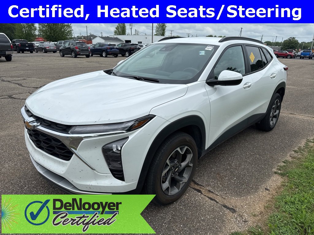 2024 Chevrolet Trax LT photo 3