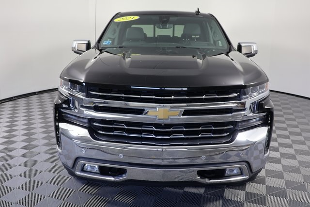 2021 Chevrolet Silverado 1500 LTZ photo 3