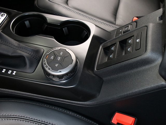 2025 Ford Bronco Outer Banks photo 24