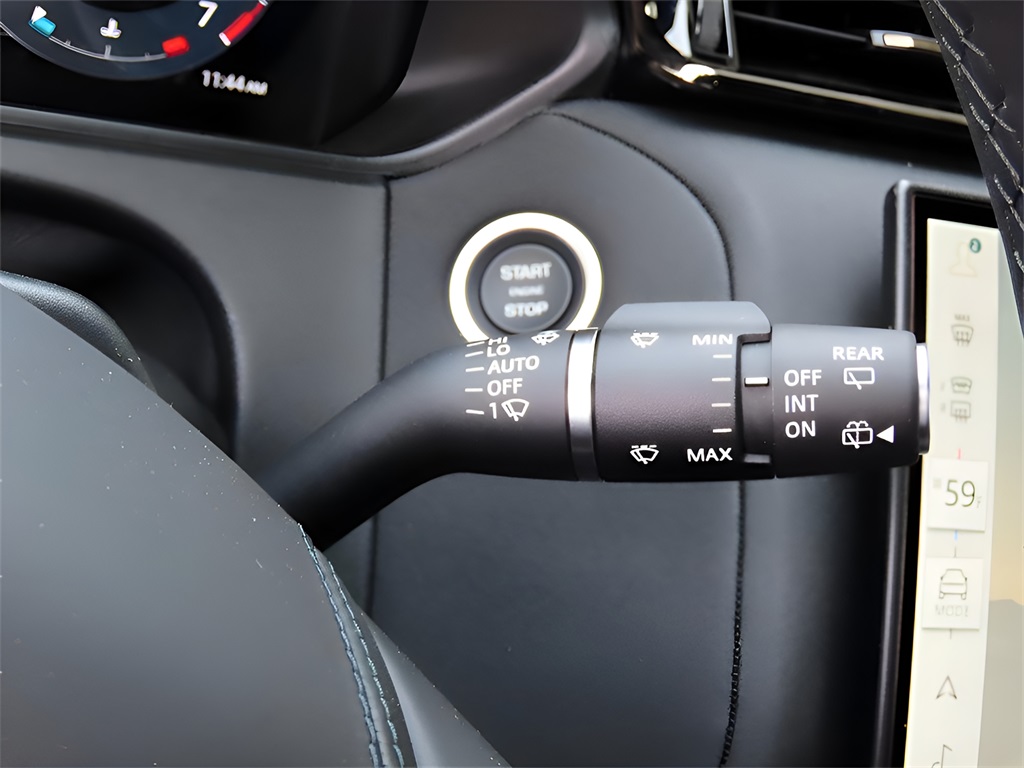 2025 Land Rover Range Rover Velar SE photo 39