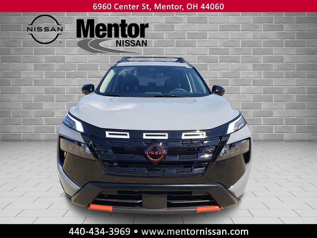 2026 Nissan Rogue SV photo 2