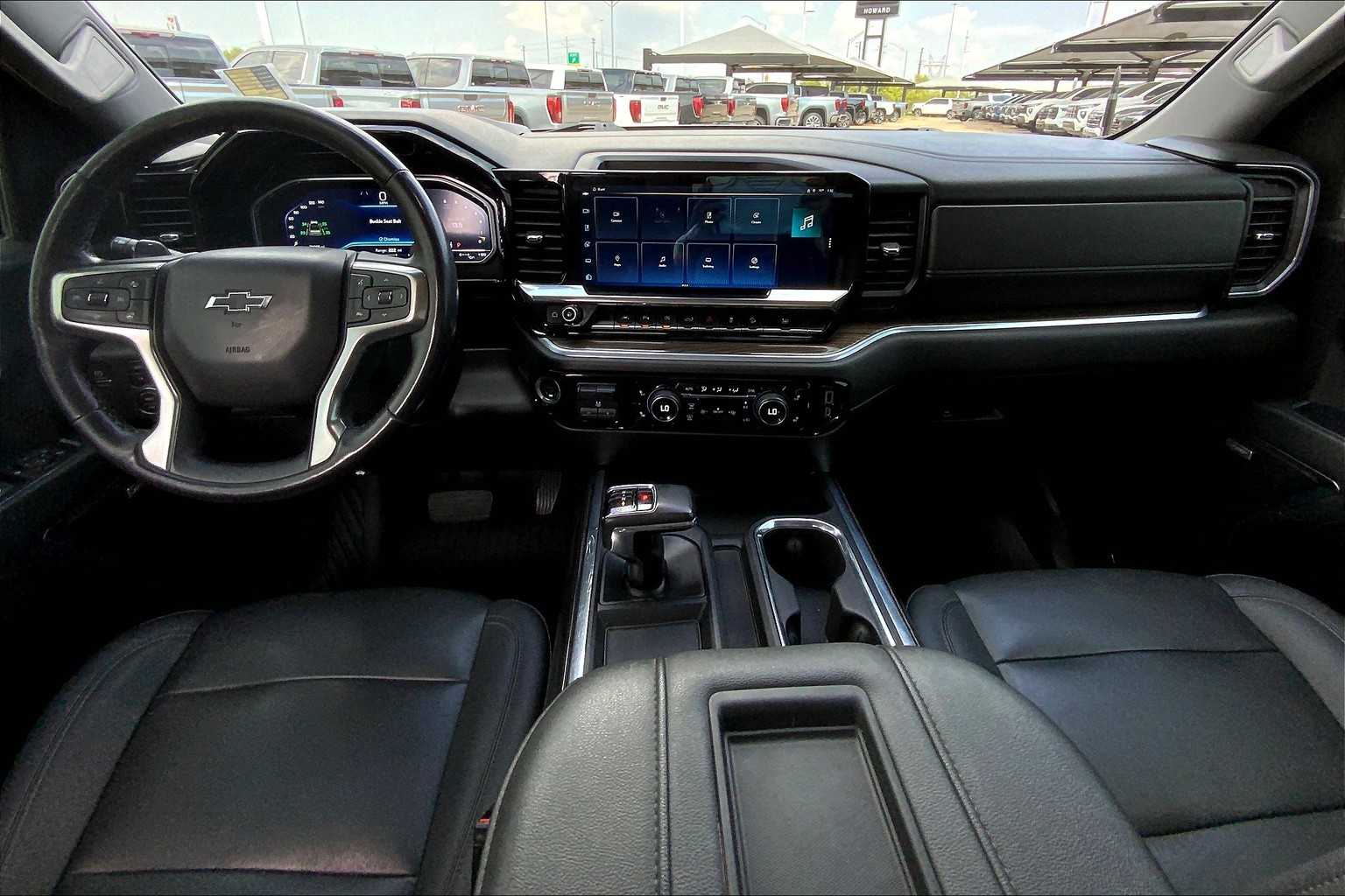 2022 Chevrolet Silverado 1500 RST photo 13