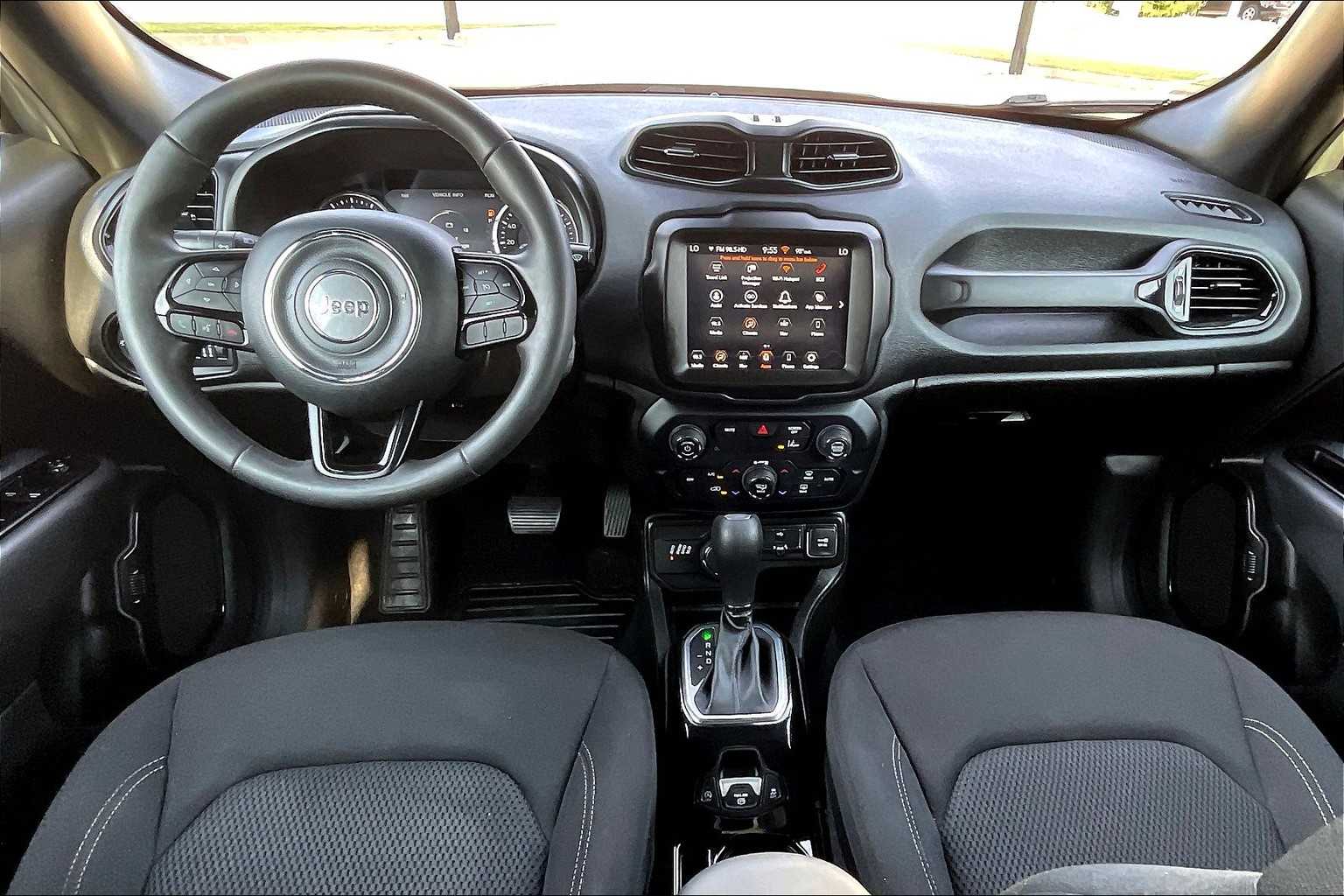 2022 Jeep Renegade Altitude photo 13