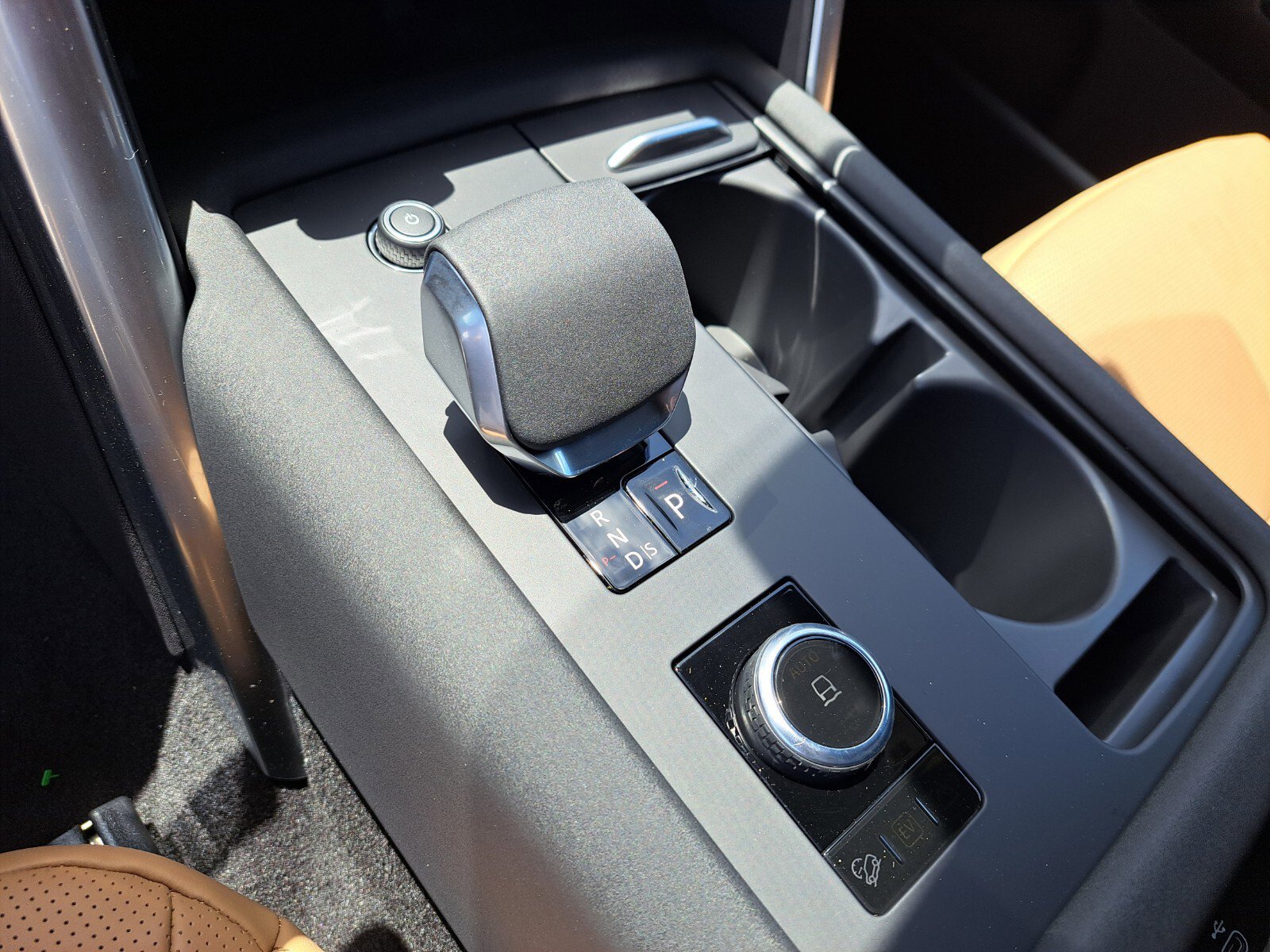 2025 Land Rover Discovery SE photo 12