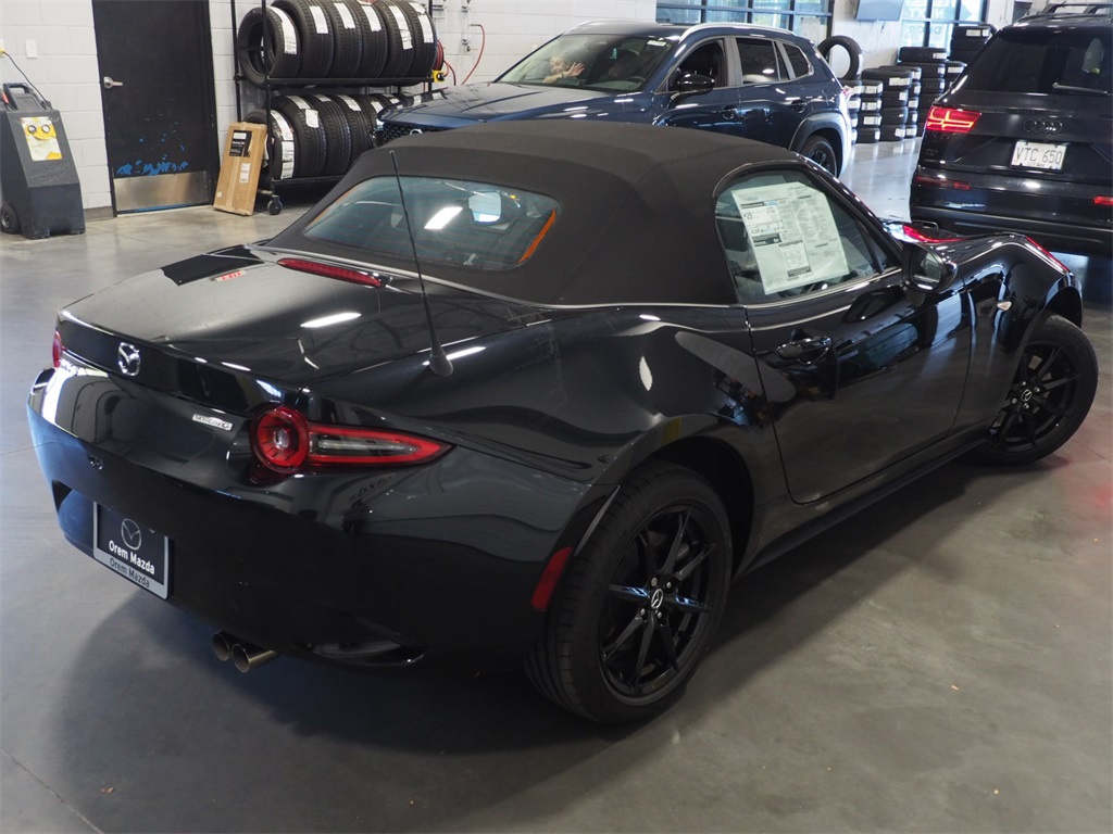 2025 Mazda MX-5 Miata Miata Sport photo 2