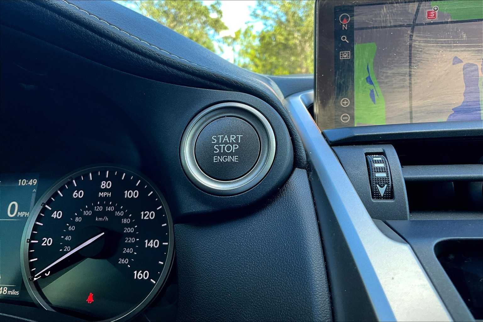 2021 Lexus NX 300 photo 31