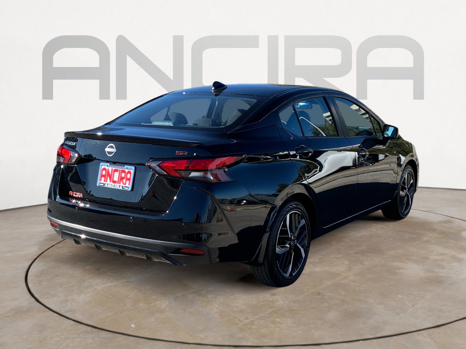 2025 Nissan Versa SR photo 9