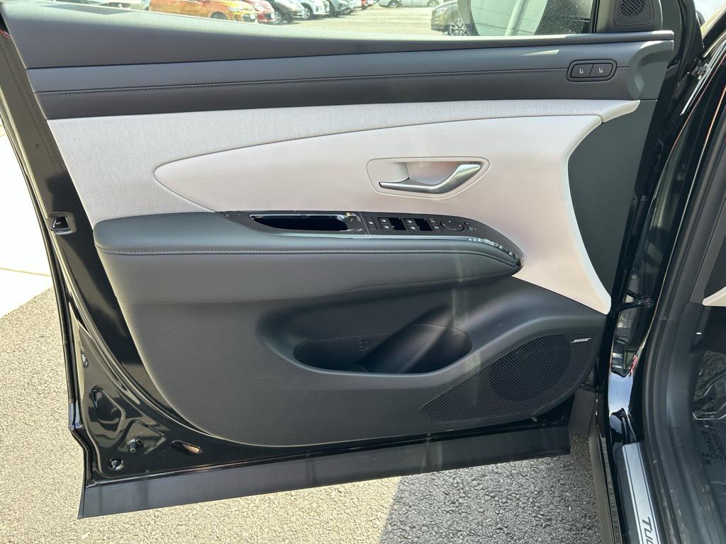 2025 Hyundai Tucson Hybrid Limited photo 10