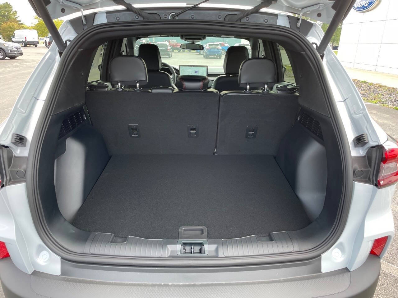2025 Ford Escape ST-Line photo 6