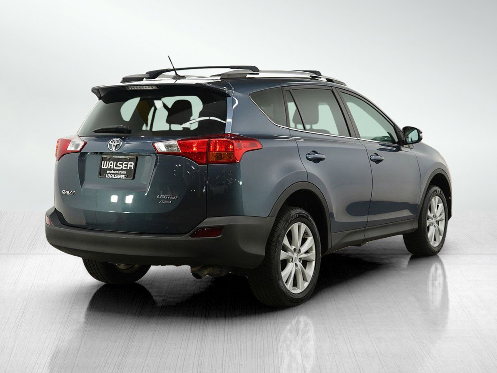 2013 Toyota RAV4 Limited photo 4