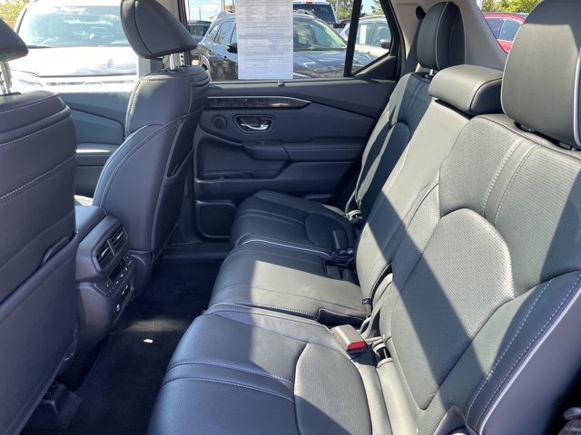 2023 Honda Pilot Elite photo 32