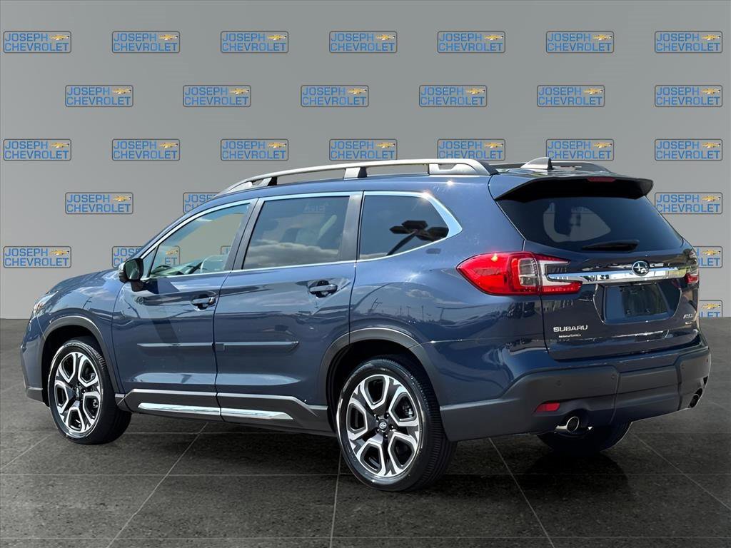2023 Subaru Ascent Limited photo 7