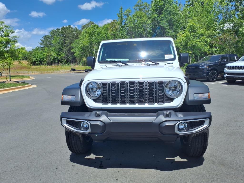 2025 Jeep Gladiator Sport S photo 2